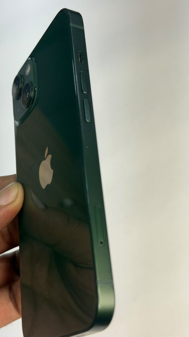 Apple iPhone 13 GREEN — refurbished, Grade 