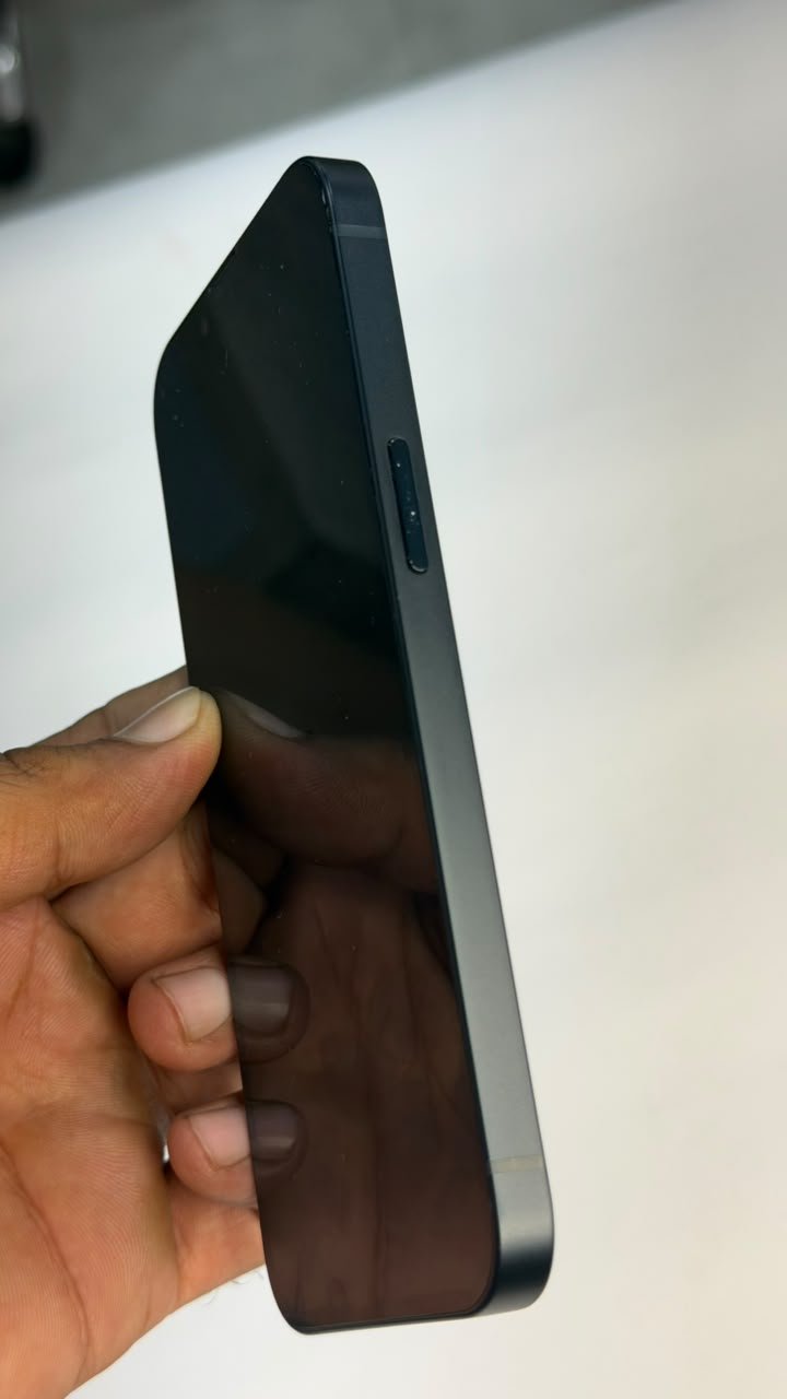 Apple iPhone 13 MIDNIGHT BLUE — refurbished, Grade 